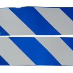 Образец синей светоотражающей наклейки на спецавтотранспорт и дорожные знаки.